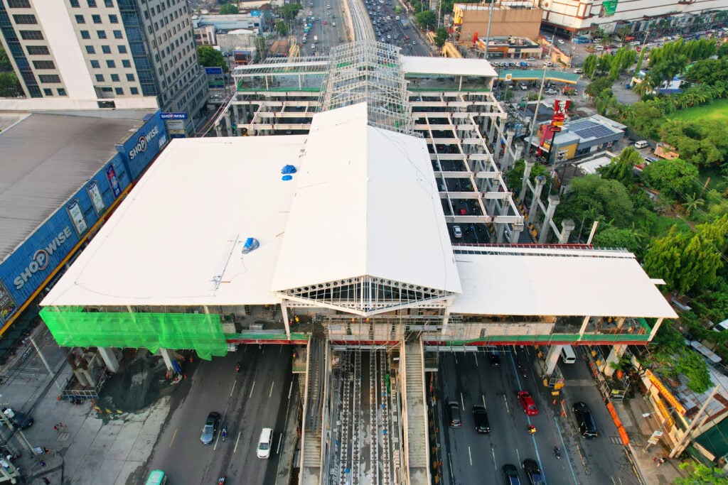 MRT Station 4 & 5 under construction